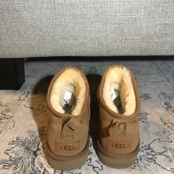 UGG Ultra Mini Chestnut Boots - Picture 6 of 10